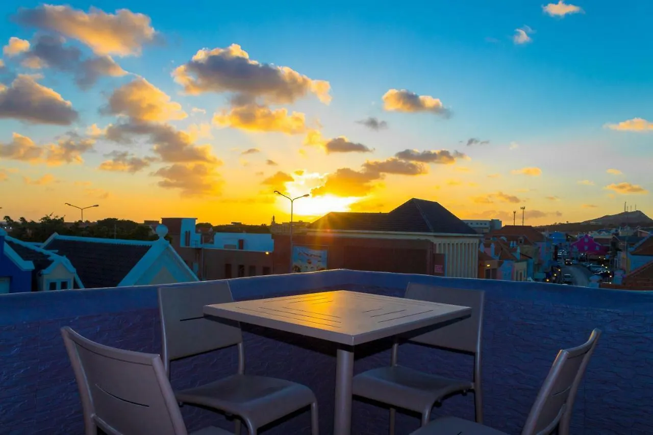 Curacao Suites Hotel Виллемстад
